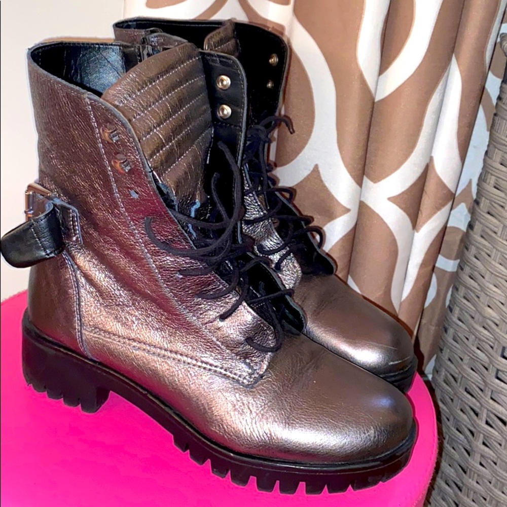 Retro Boots